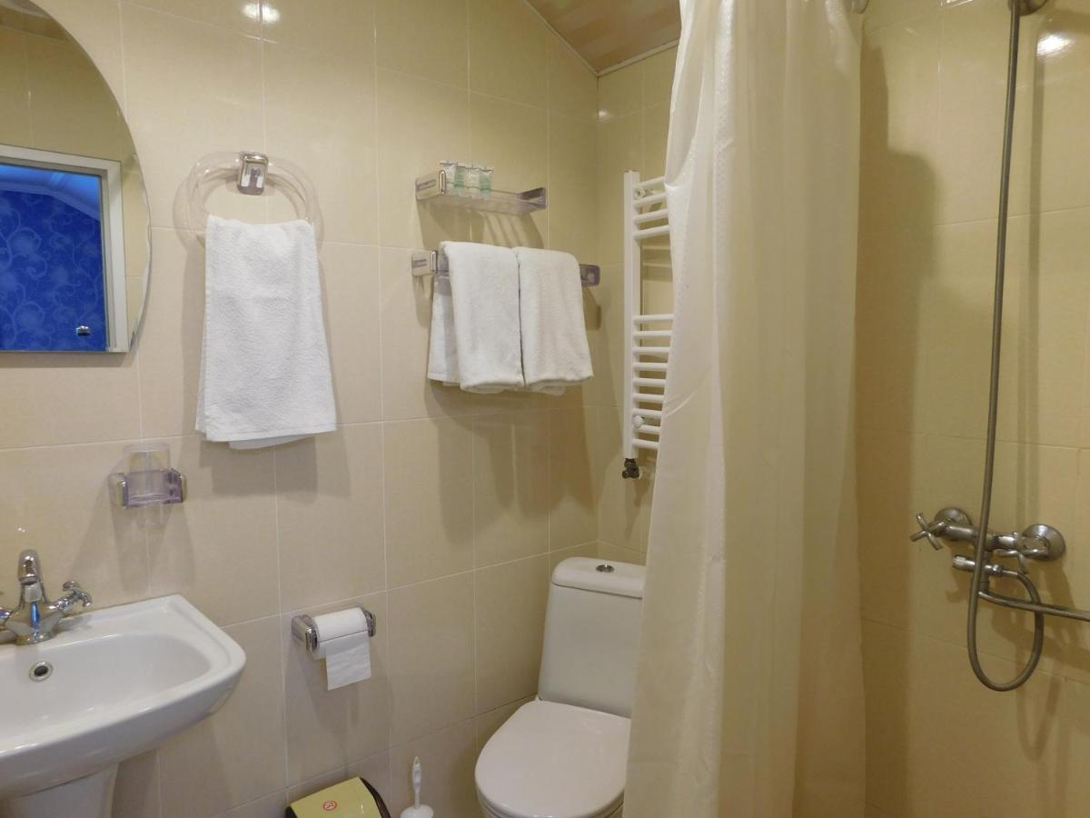 Akaki'S Guesthouse 博尔若米 外观 照片