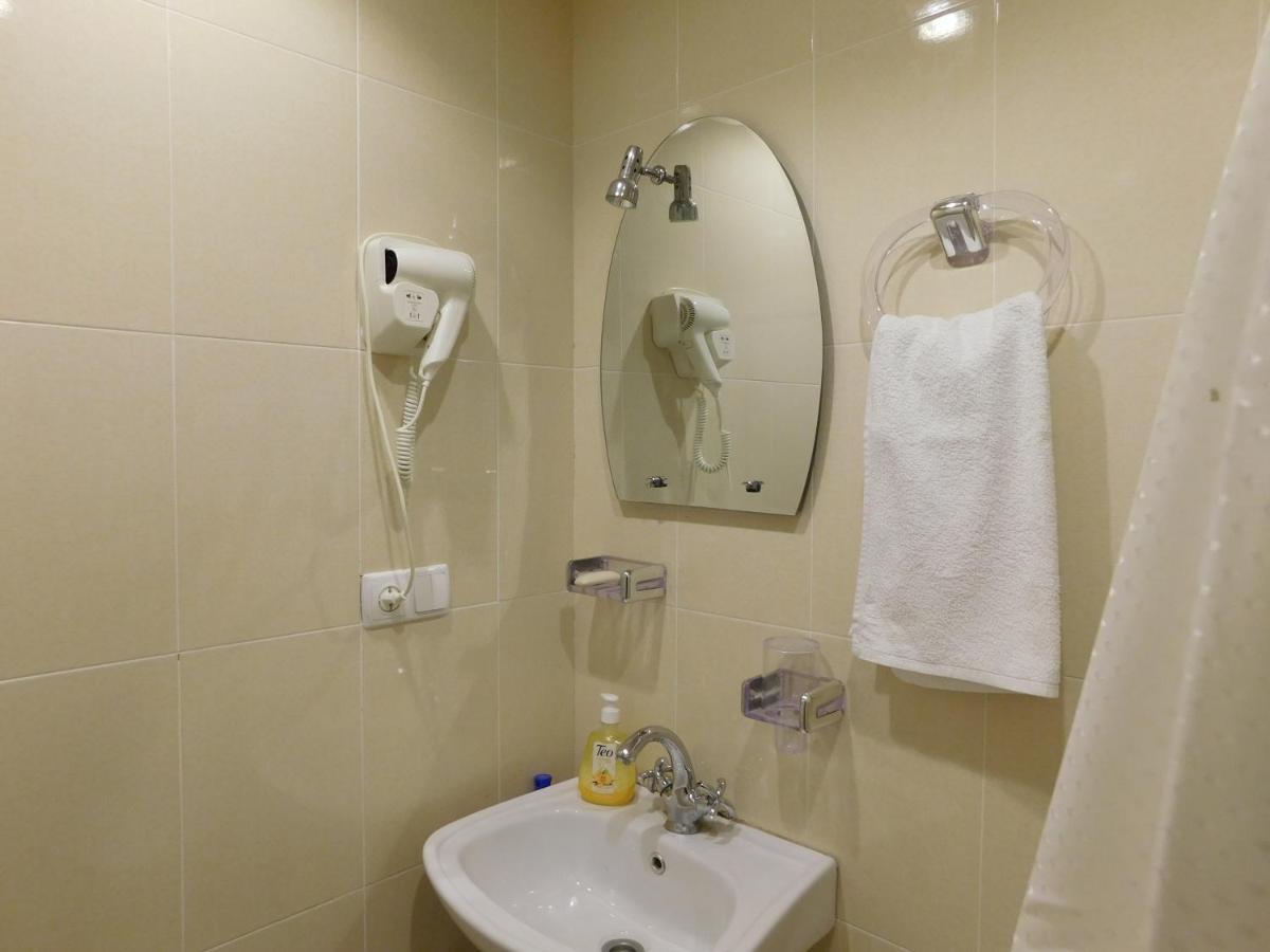 Akaki'S Guesthouse 博尔若米 外观 照片