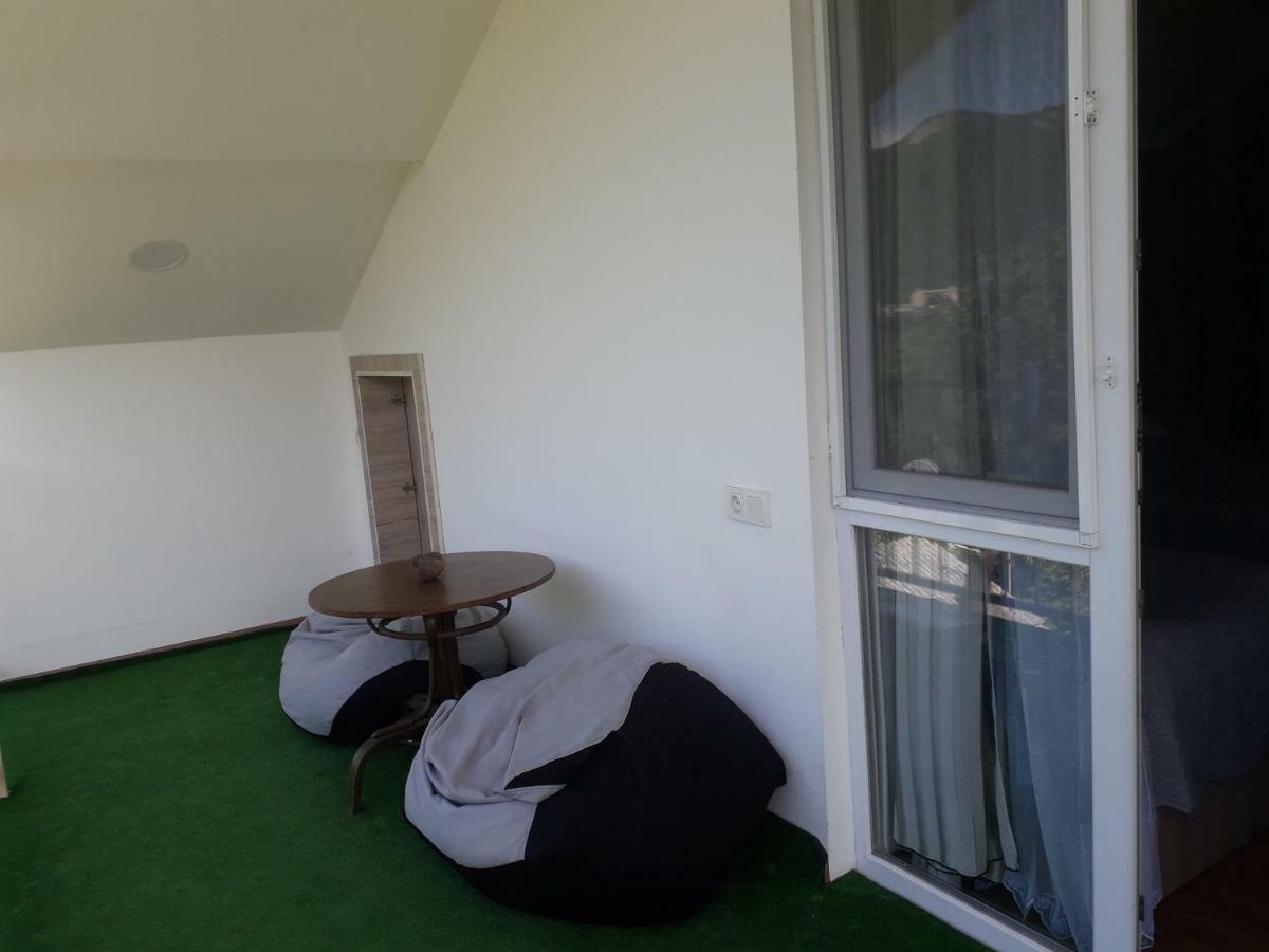 Akaki'S Guesthouse 博尔若米 外观 照片