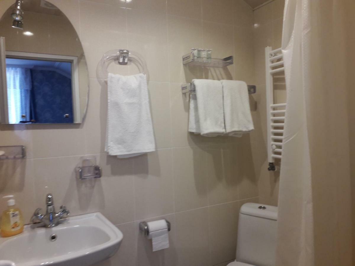Akaki'S Guesthouse 博尔若米 外观 照片