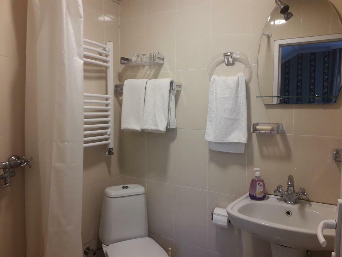 Akaki'S Guesthouse 博尔若米 外观 照片