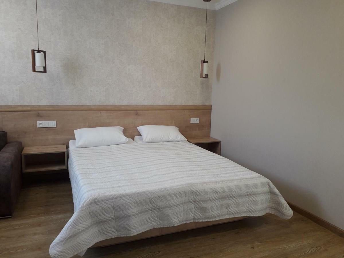 Akaki'S Guesthouse 博尔若米 外观 照片